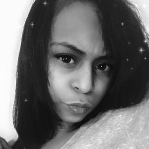 Meet your Posher, Monique